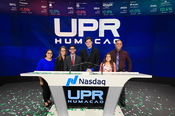 Estudiantes De La UPR Humacao Hacen Historia En Wall Street ...