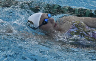 Equipos de natación de Estados Unidos realizan sus prácticas en el Natatorio del Recinto Universitario de Mayagüez de la UPR