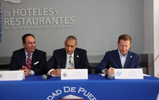 Discover Puerto Rico y la Universidad de Puerto Rico en Carolina firman alianza para la formación de nuevos profesionales del turismo