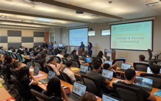 La Universidad de Puerto Rico en Aguadilla empodera a estudiantes con el "College & Career Counseling Day"