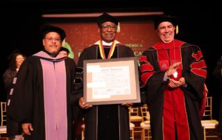 Daniel Lind-Ramos recibe grado Doctor Honoris Causa en UPRH